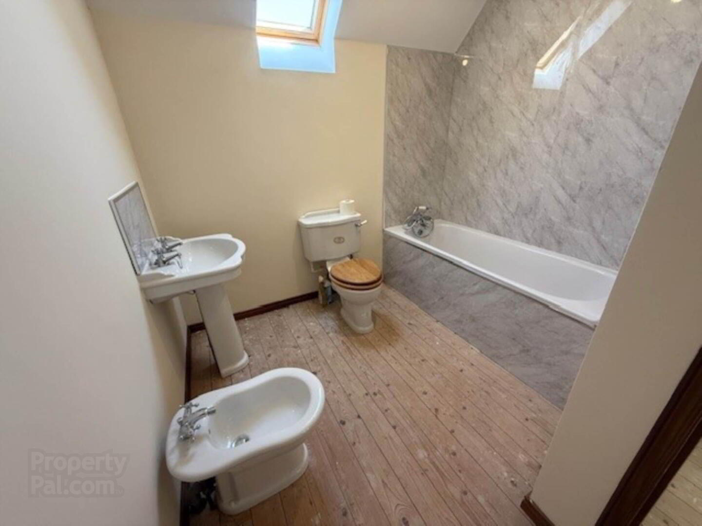 8 Fairview Avenue 15 of 16