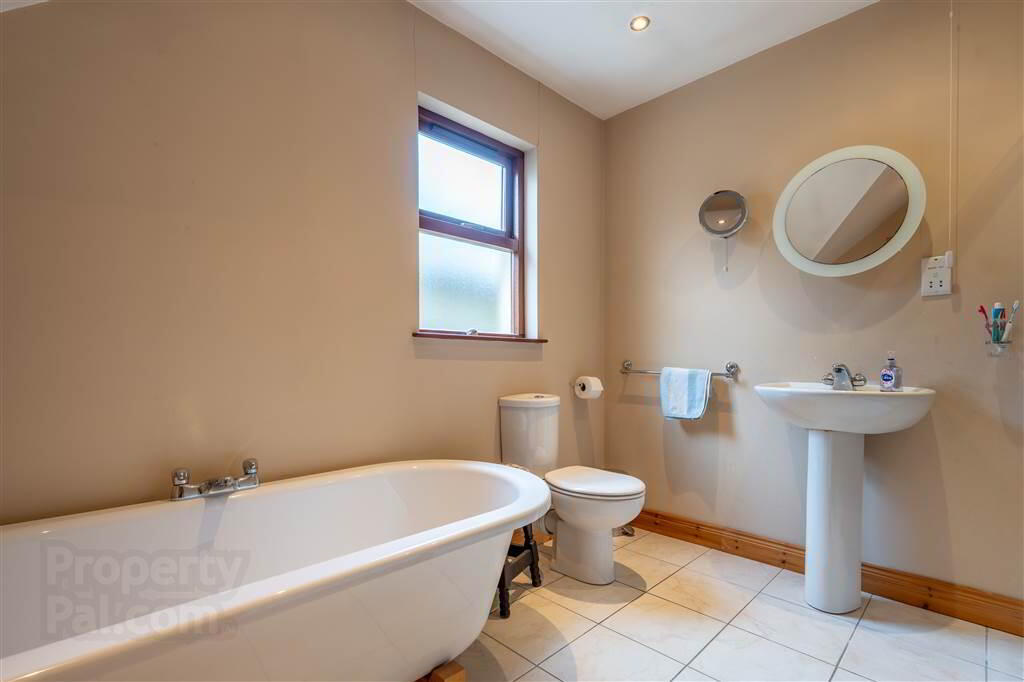 128a Ballymoney Road 37 of 43
