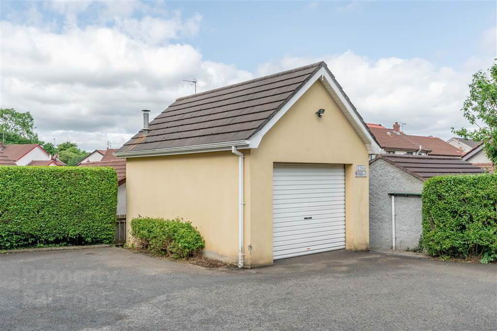 128a Ballymoney Road 43 of 43