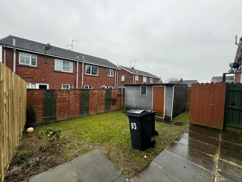 93 Wood Lane 13 of 13