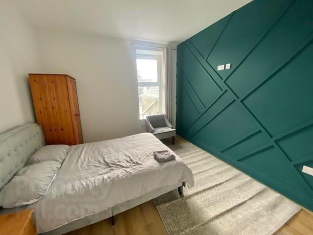 9 Ebrington Terrace ROOM LET 15 of 16