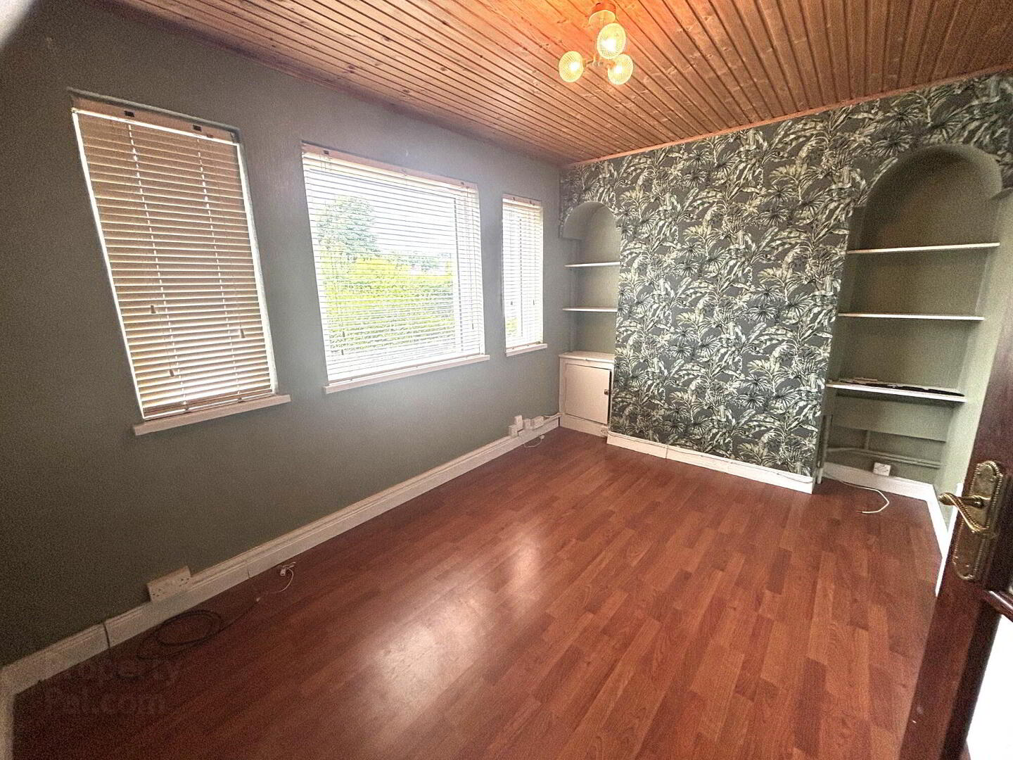 property description image