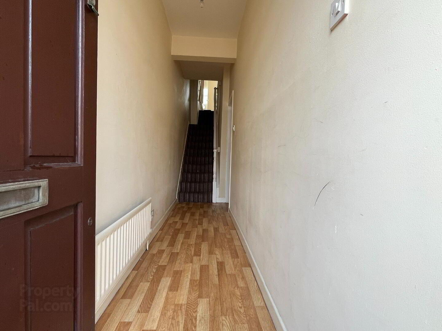 11 Avenue Road 3 of 17