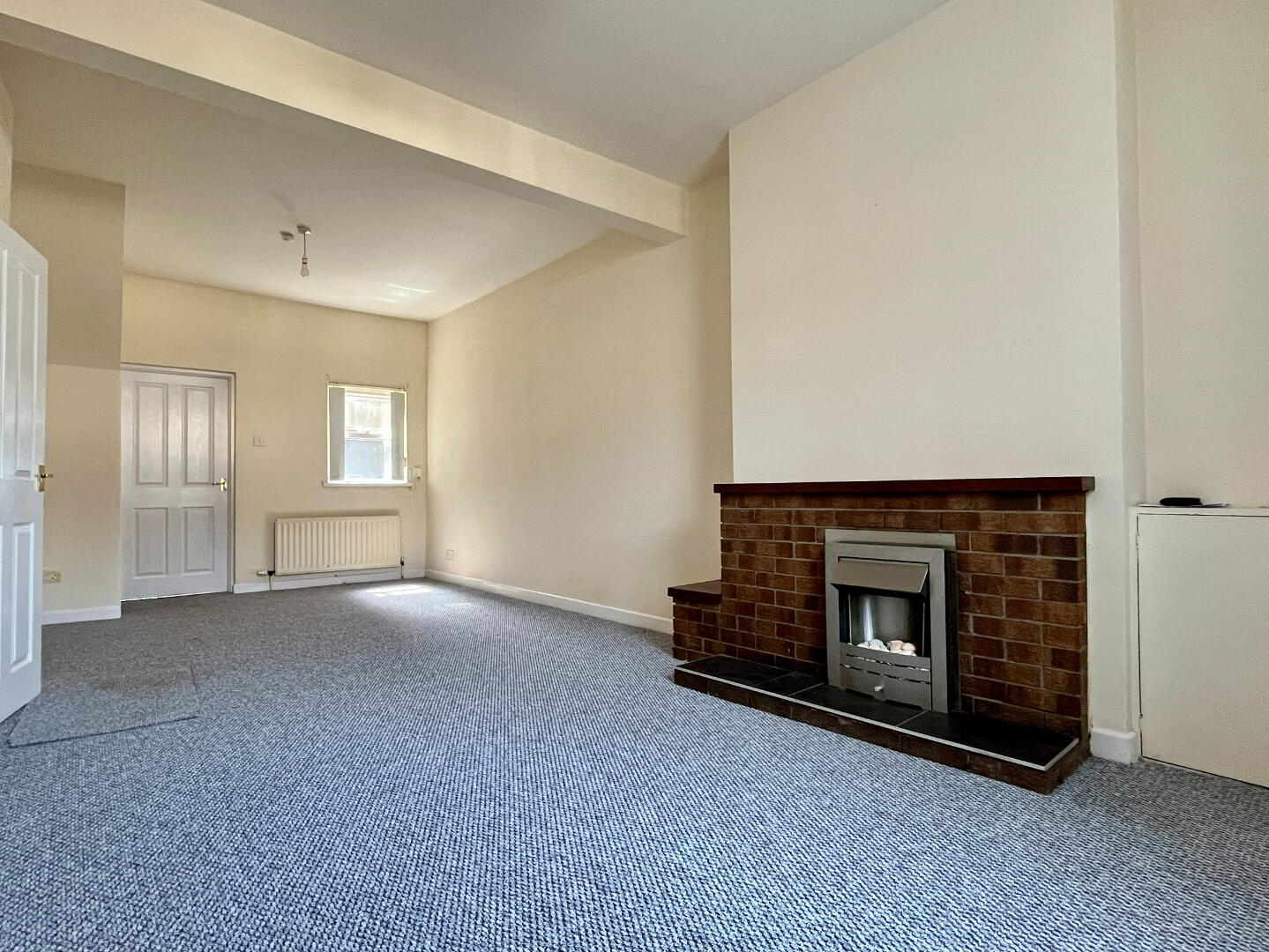 11 Avenue Road 6 of 17