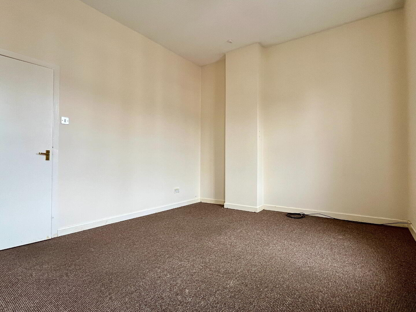 11 Avenue Road 13 of 17