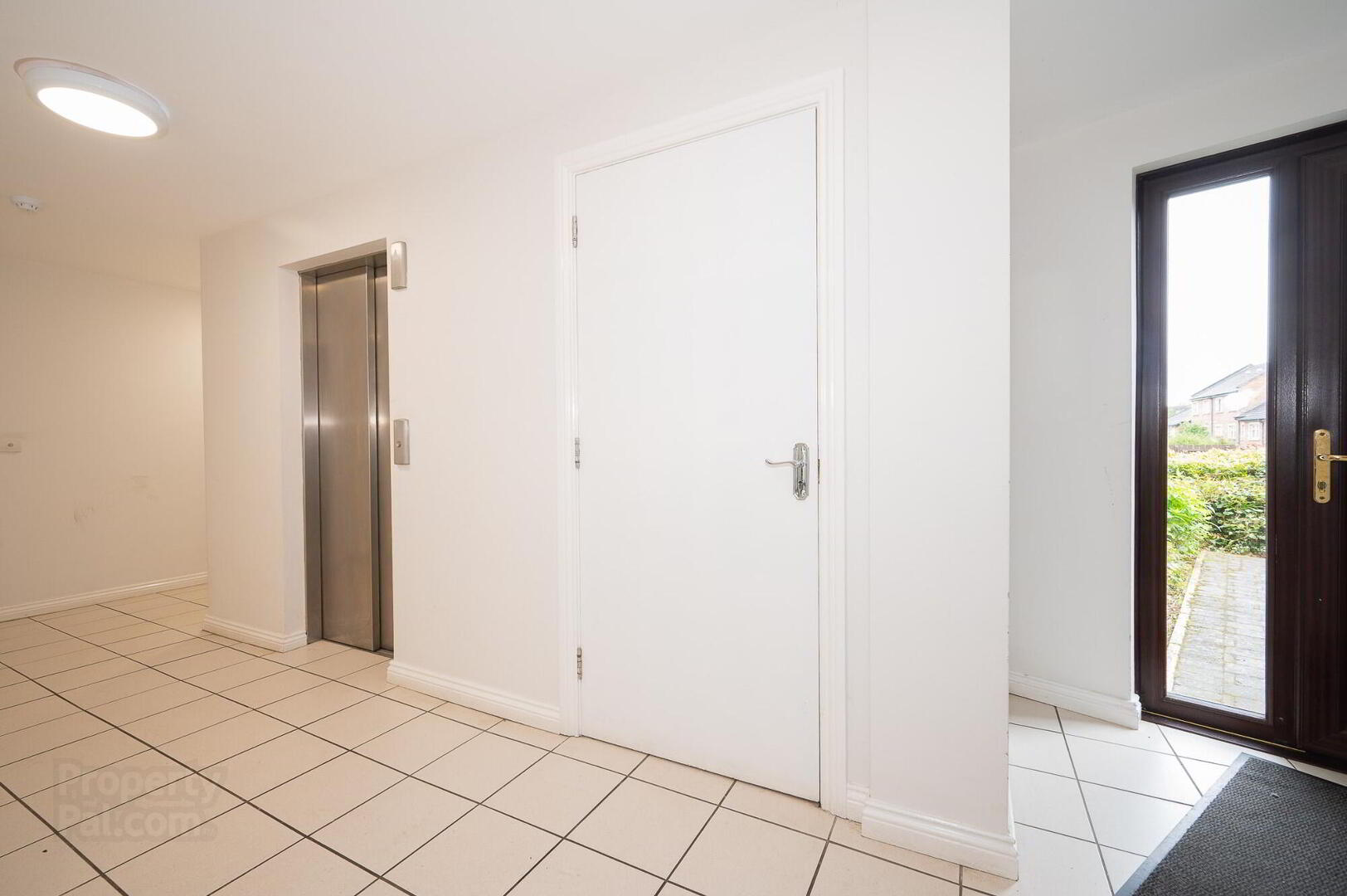 Apt 6 Elm House, 2 Beech Heights 3 of 20