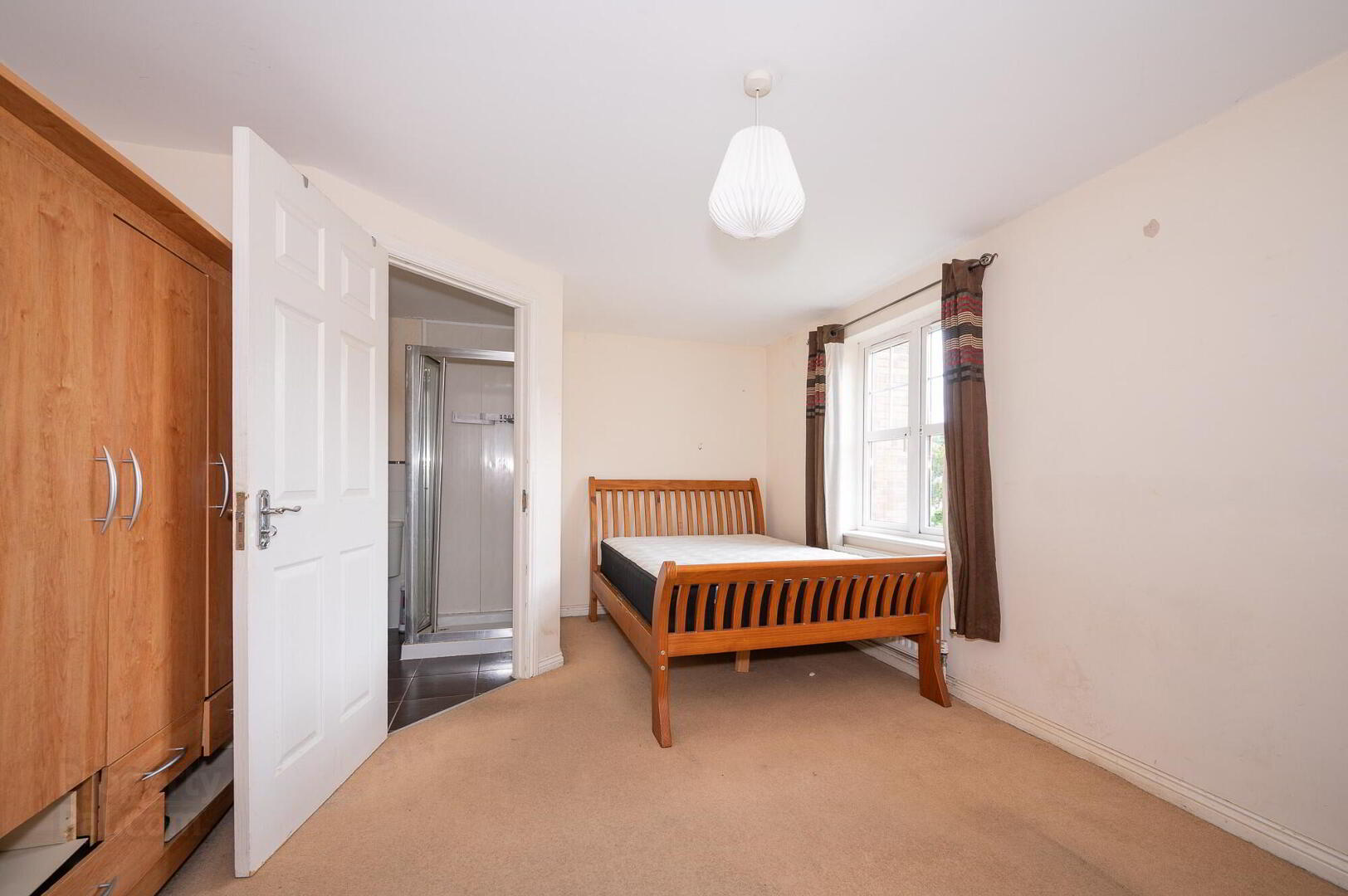 Apt 6 Elm House, 2 Beech Heights 13 of 20