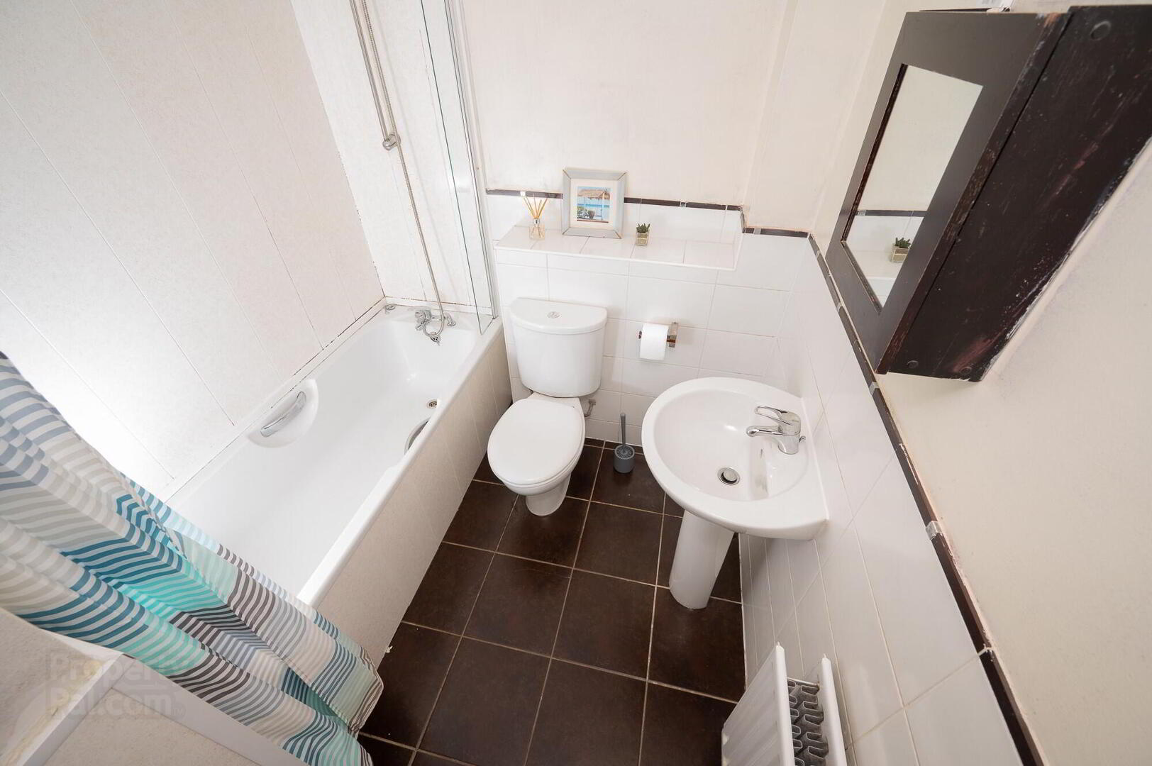 Apt 6 Elm House, 2 Beech Heights 20 of 20