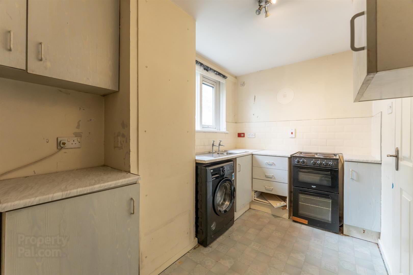 7a Craignish Crescent 6 of 13