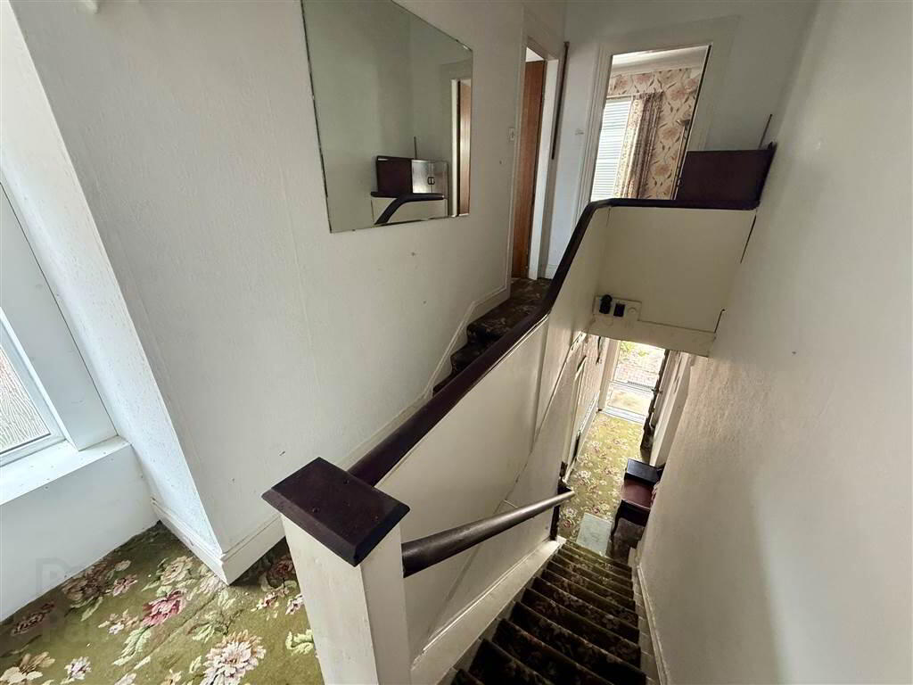 164 Ravenhill Avenue 6 of 13