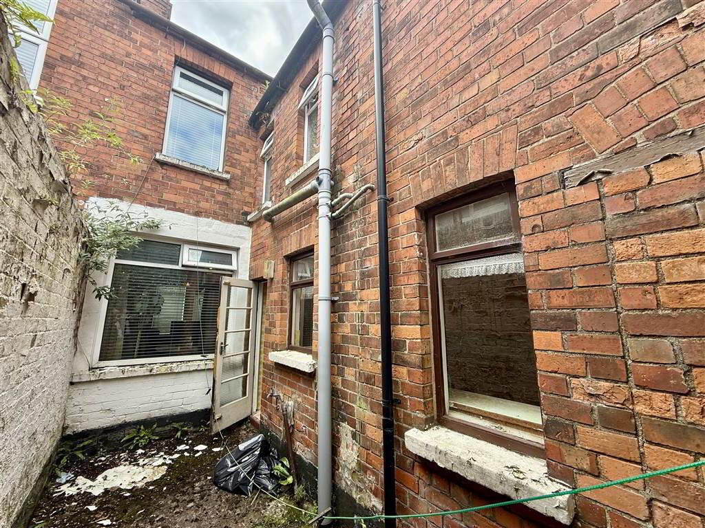 164 Ravenhill Avenue 13 of 13
