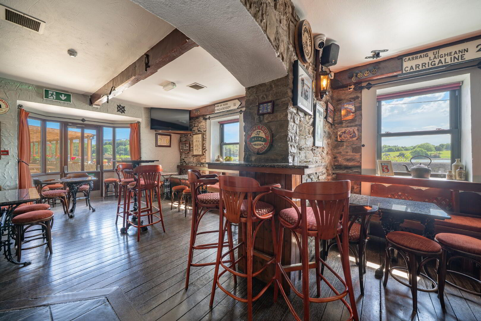 Murphs Pub, Strand Road 15 of 26