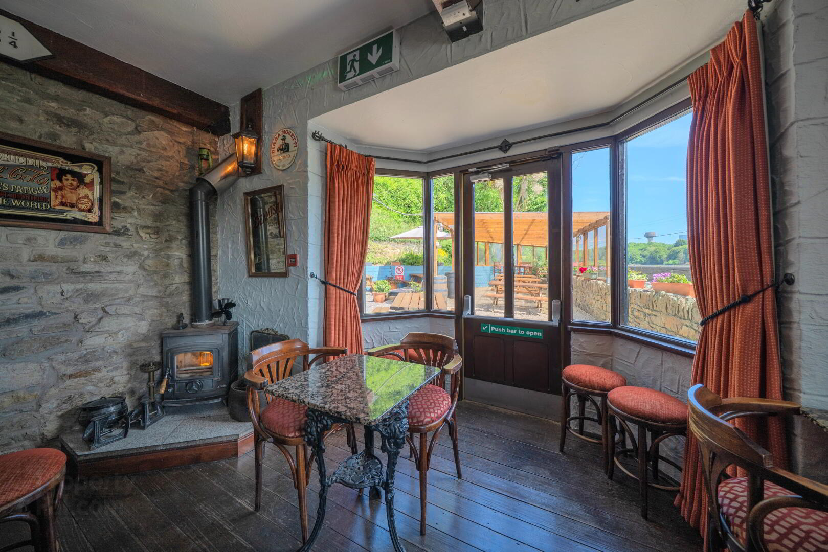 Murphs Pub, Strand Road 16 of 26