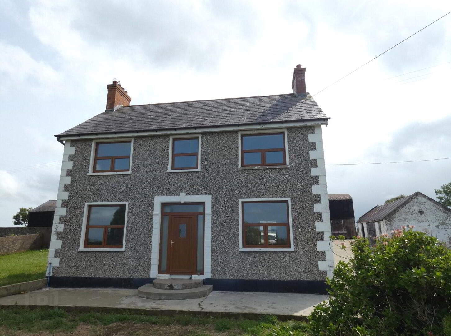 29 Farran Road 1 of 37