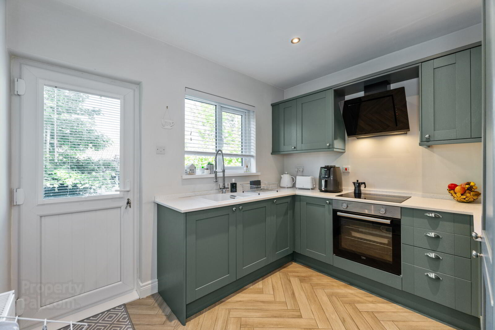 29 Knockmount Gardens 9 of 19