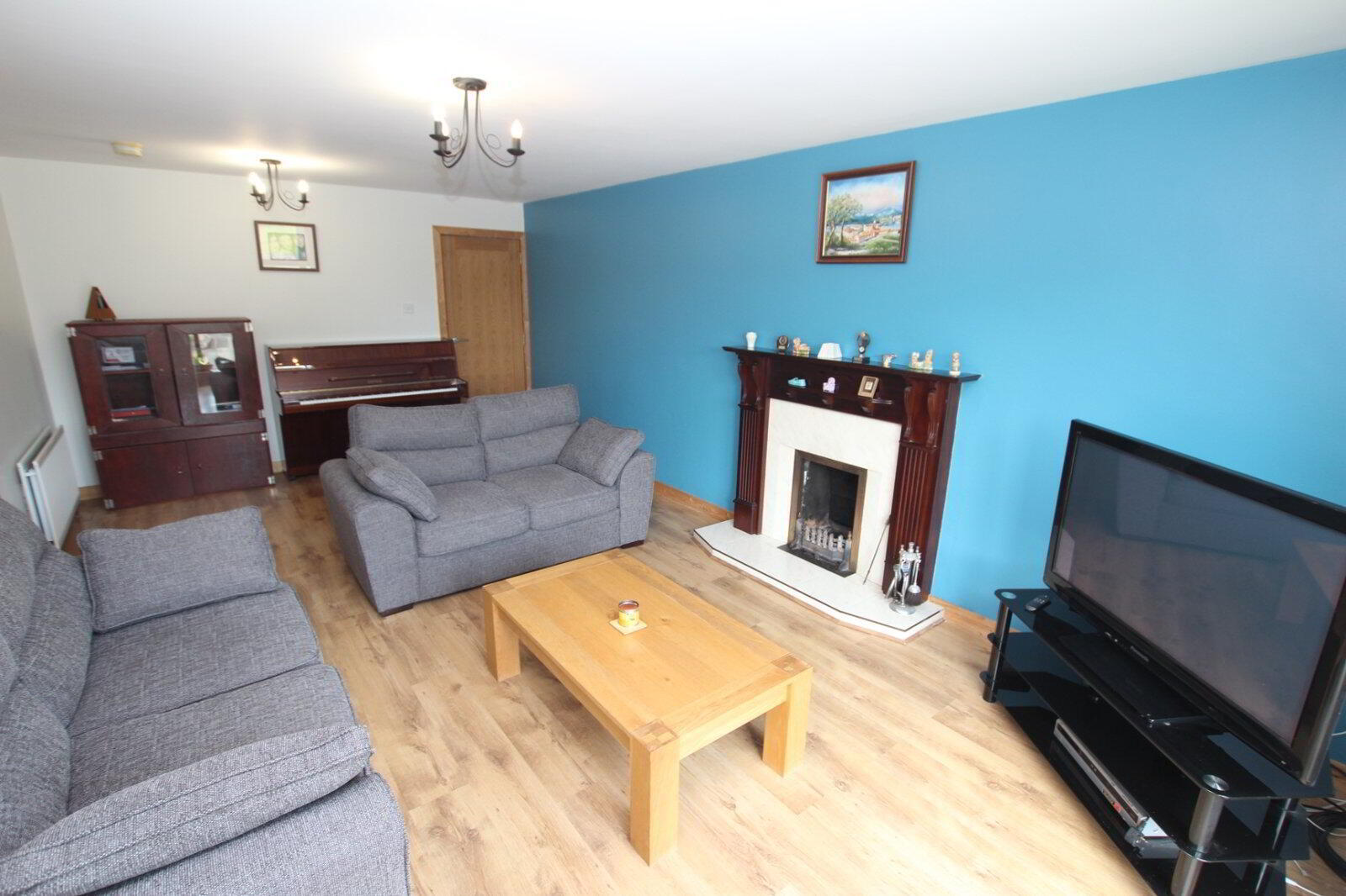 8 Blackthorn Road 5 of 24