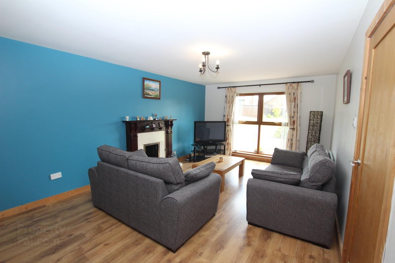 8 Blackthorn Road 6 of 24