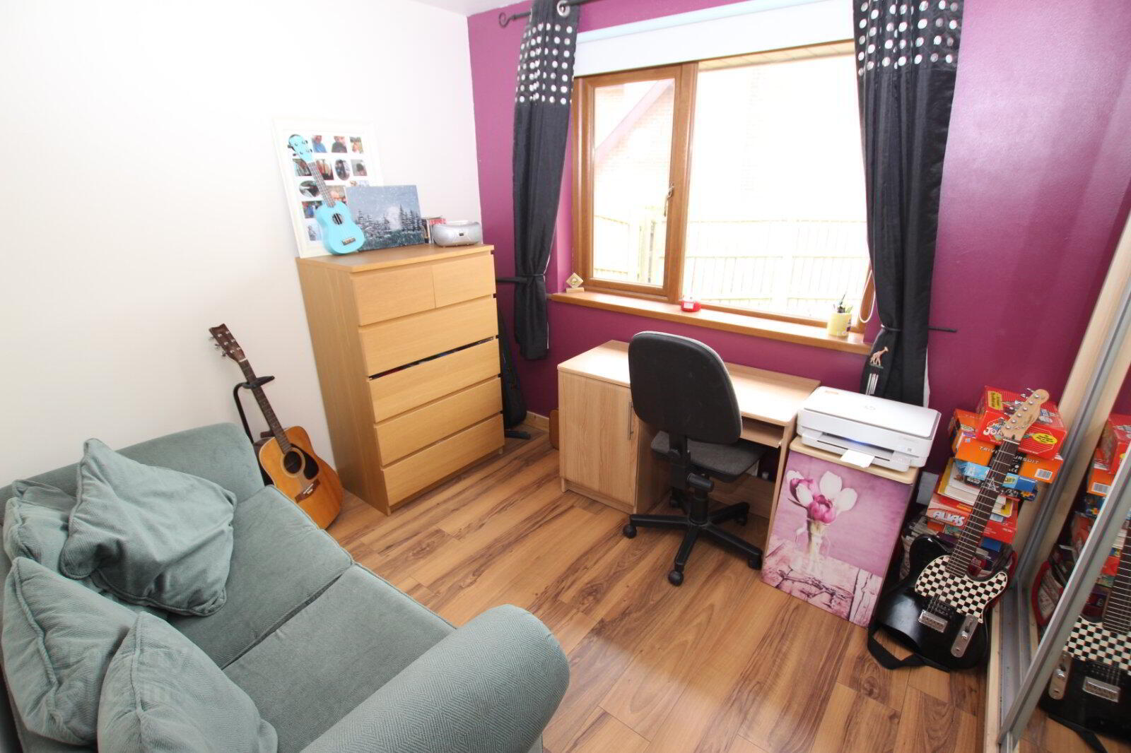 8 Blackthorn Road 17 of 24