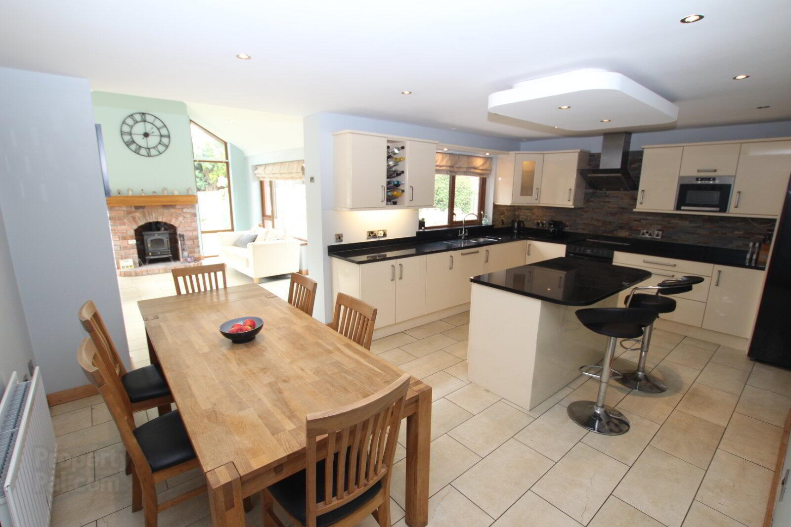 8 Blackthorn Road 8 of 24