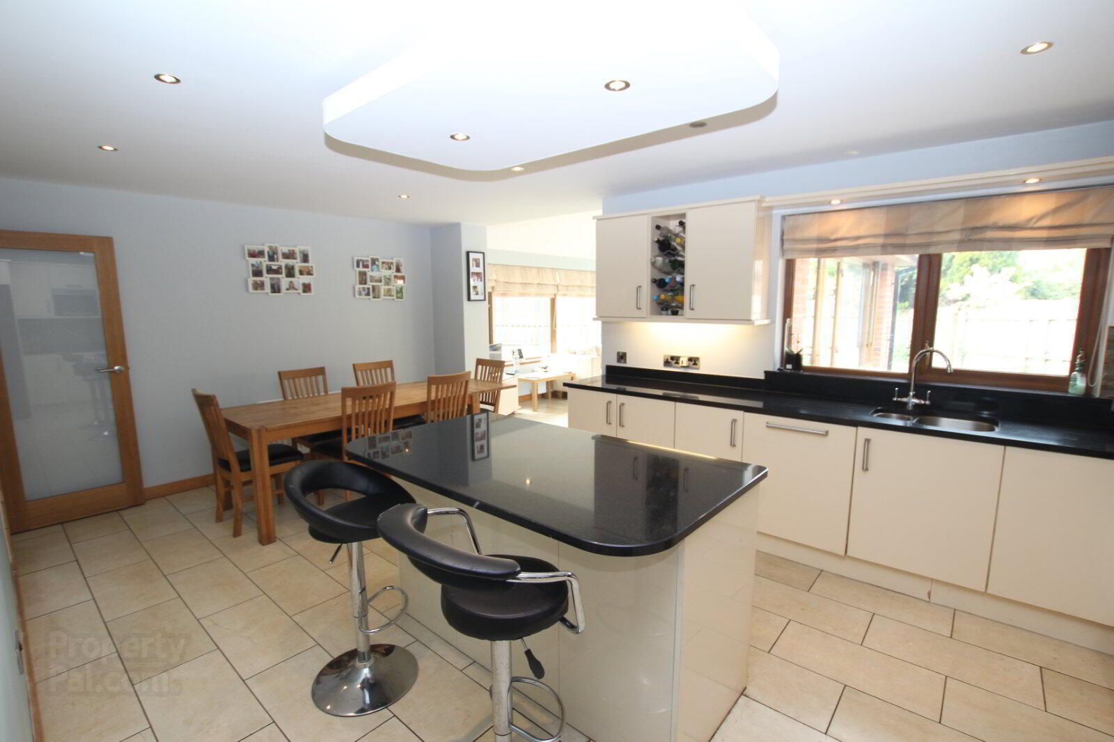 8 Blackthorn Road 9 of 24