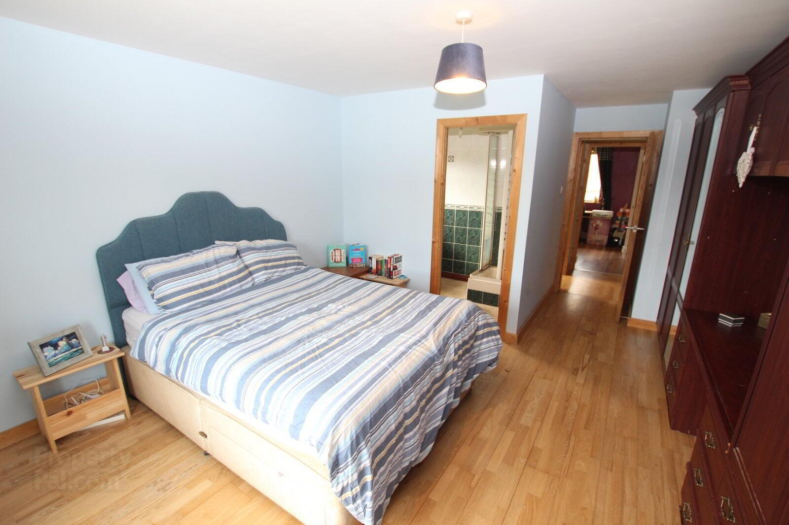 8 Blackthorn Road 14 of 24