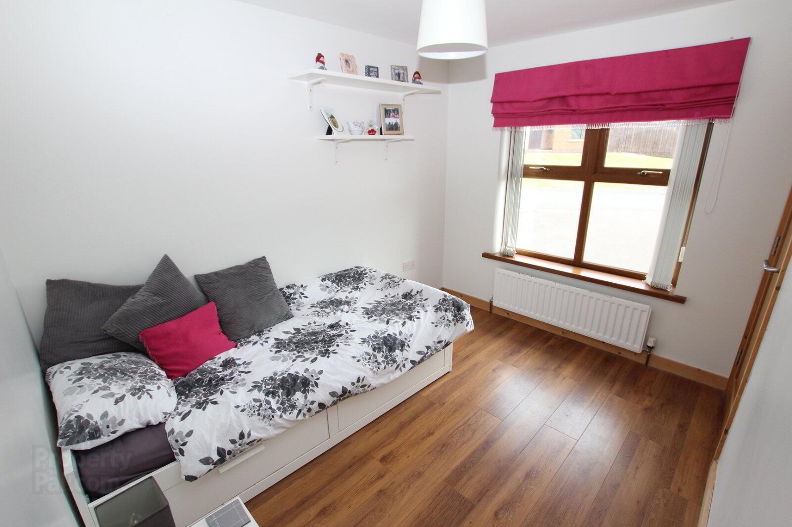 8 Blackthorn Road 15 of 24