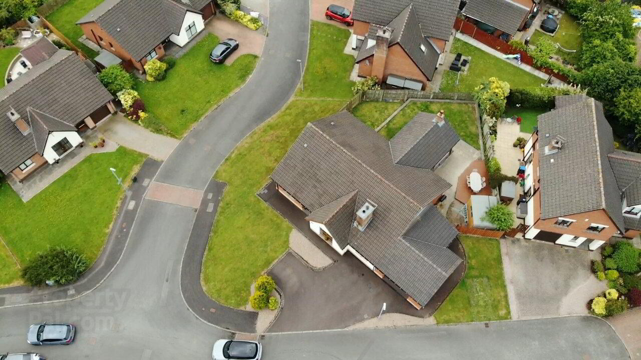 8 Blackthorn Road 24 of 24