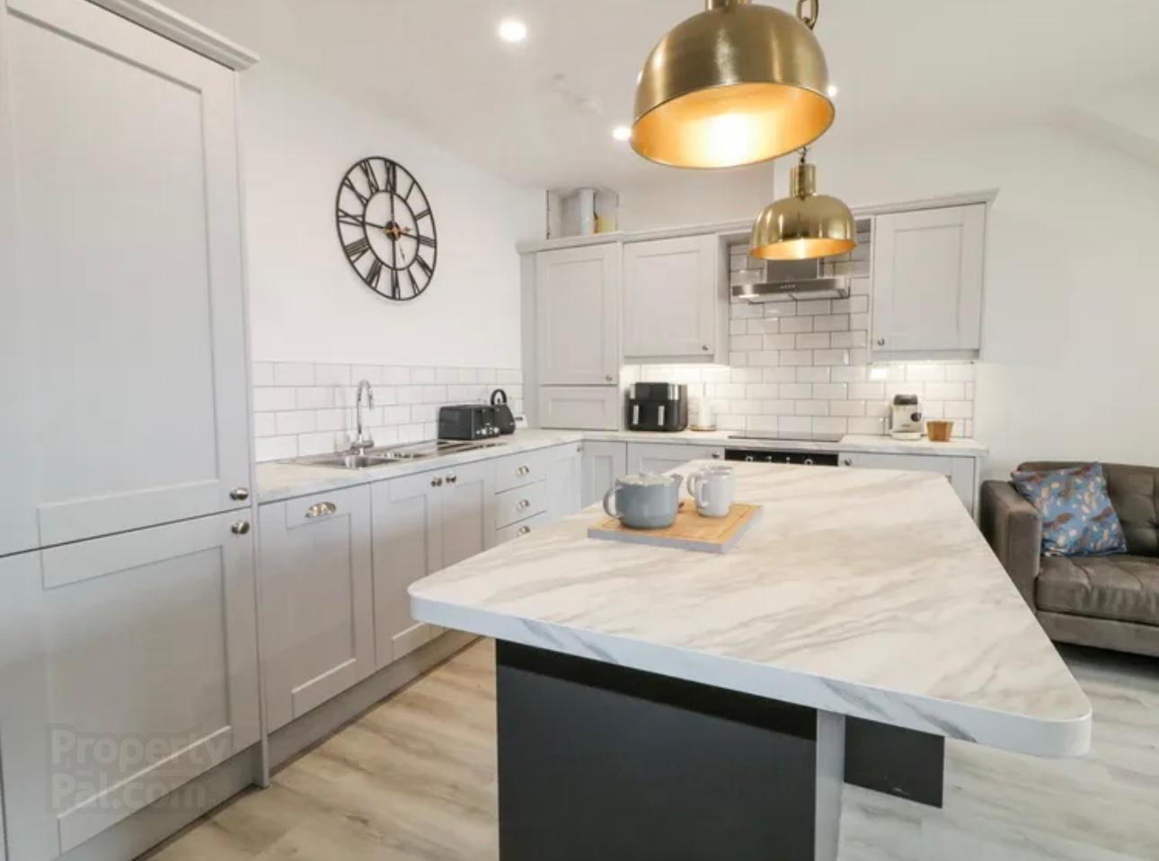 Horizon Apartments, 4 Sea Road 1 of 21