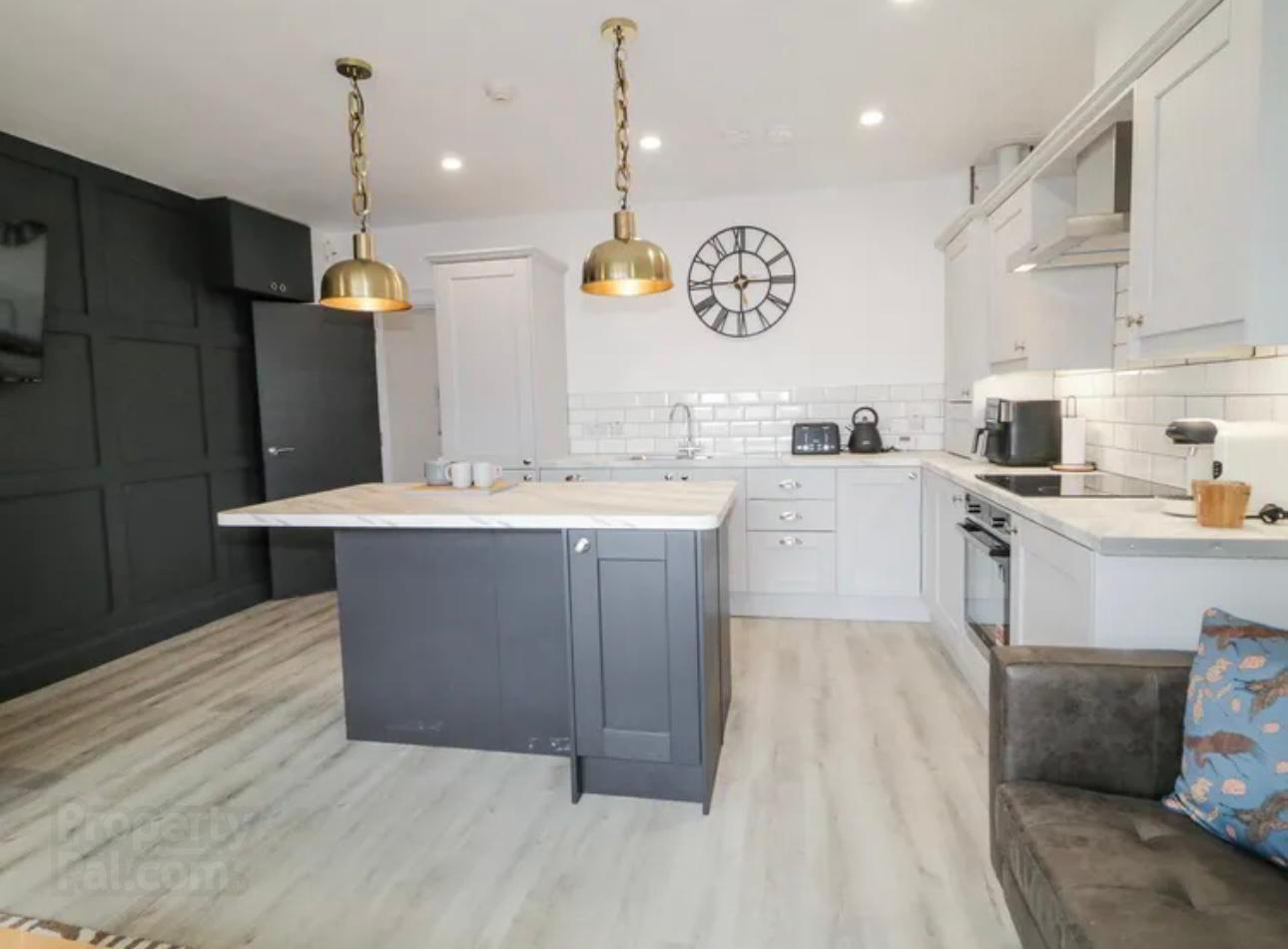 Horizon Apartments, 4 Sea Road 11 of 21