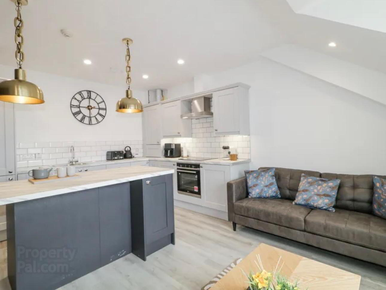 Horizon Apartments, 4 Sea Road 9 of 21