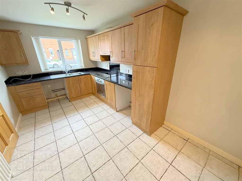 29 Millar Street 4 of 13