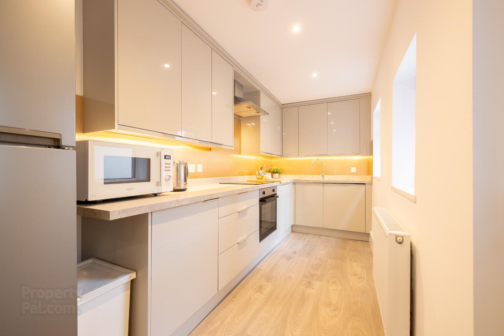 Woodcot Avenue 5 of 17