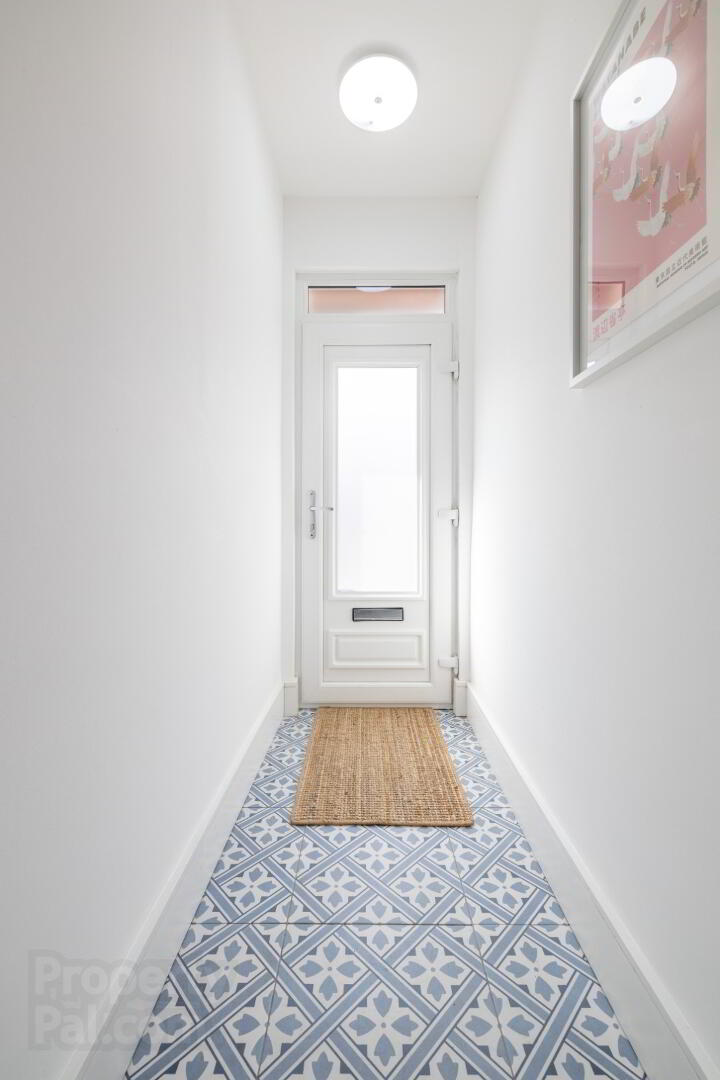 Woodcot Avenue 10 of 17