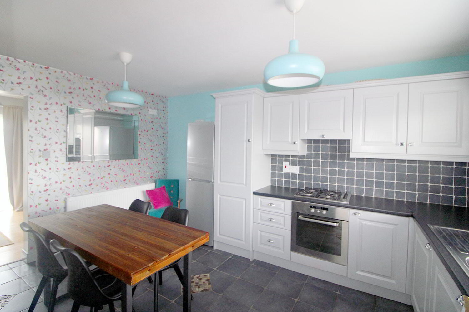 8 Edenhill 3 of 16