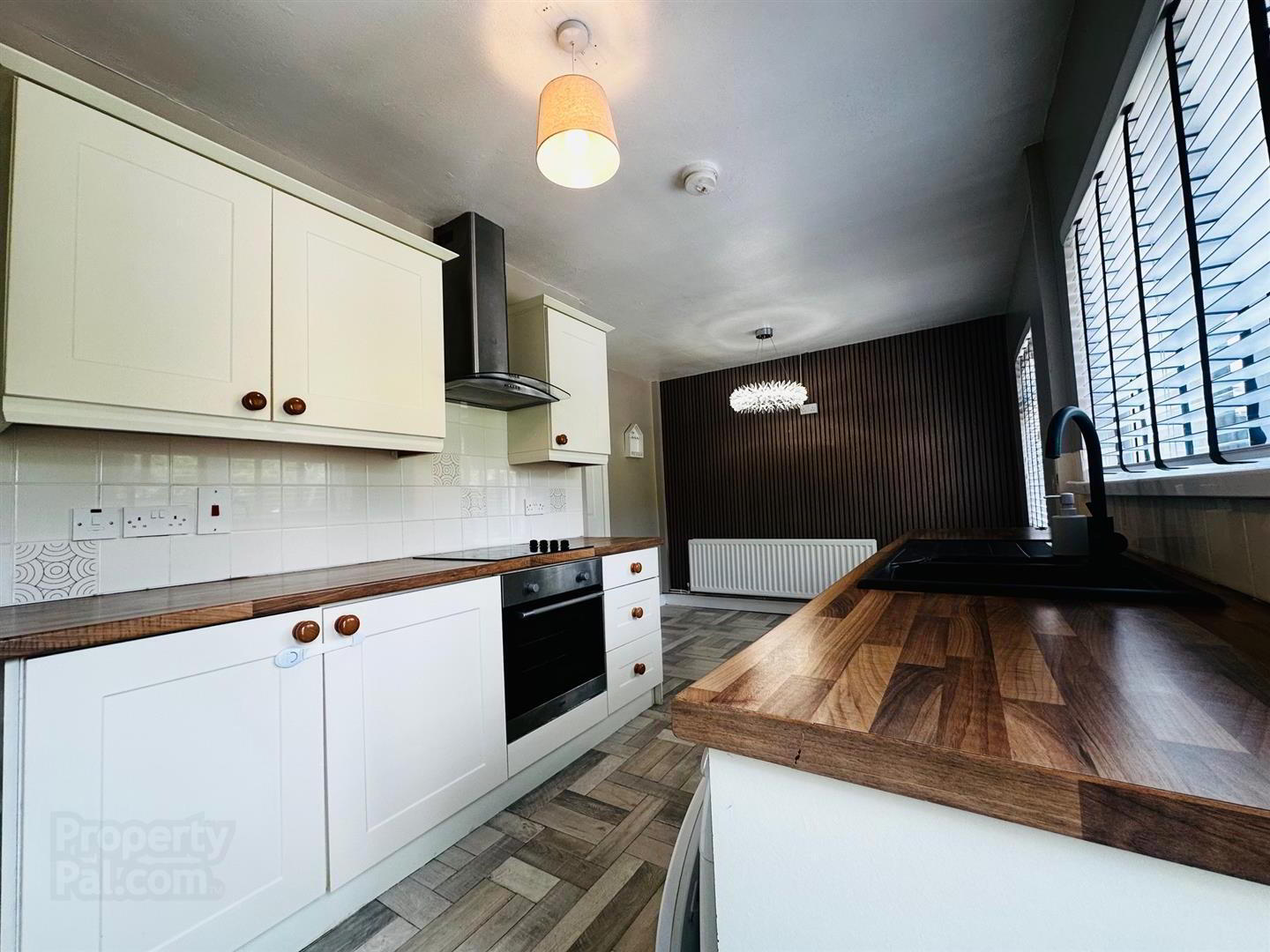 21 Coolderry Gardens 5 of 11