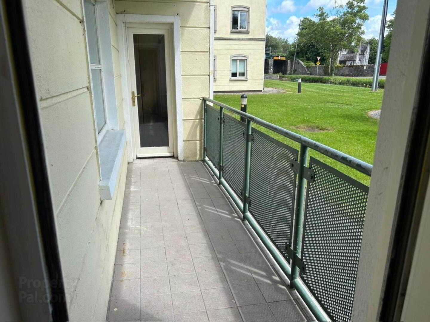 Apt 8, Bell Harbour 15 of 21
