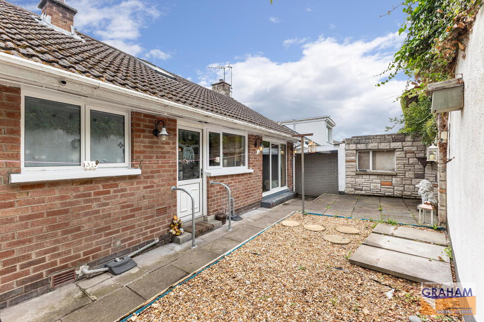 14 Moss Road 5 of 37
