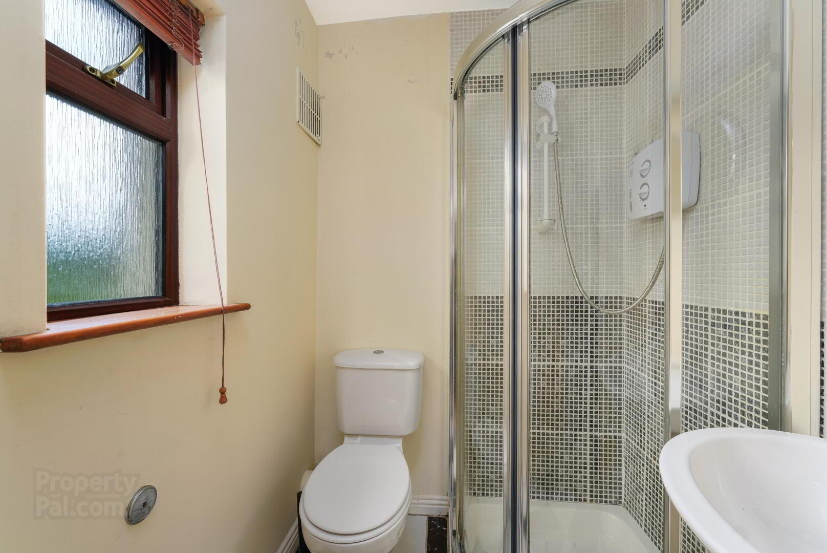 15a Willington Park 14 of 23