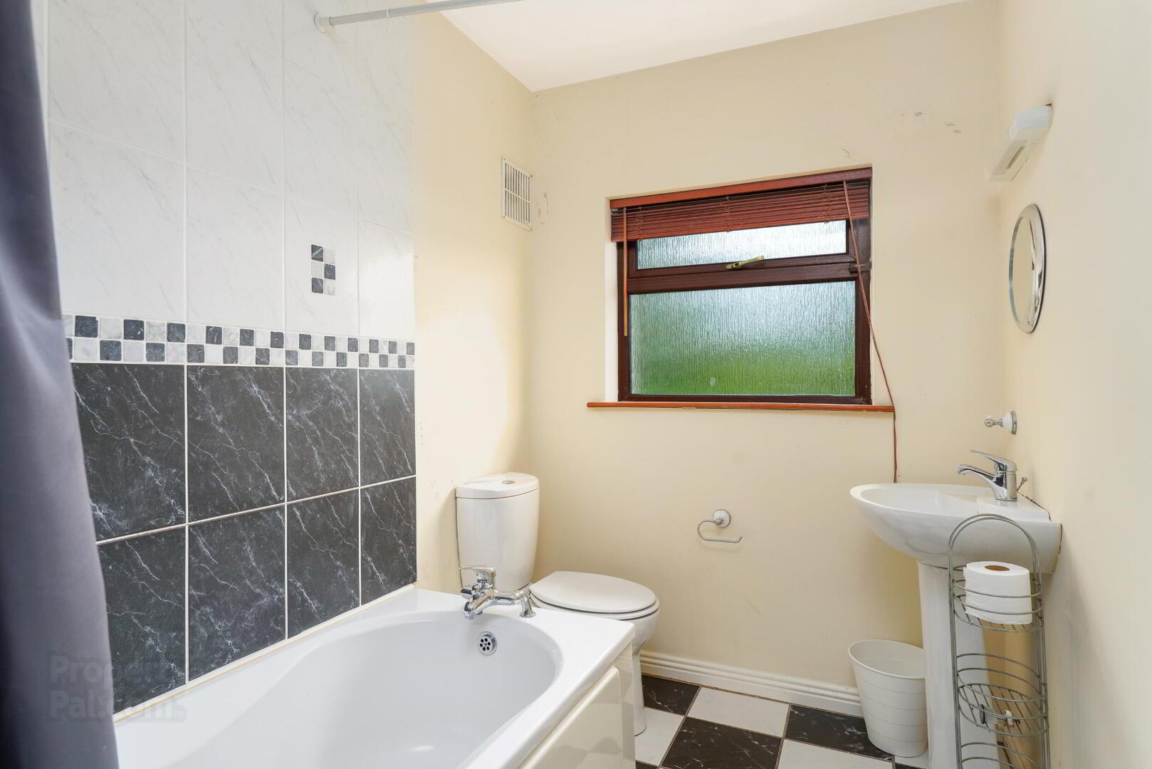15a Willington Park 18 of 23