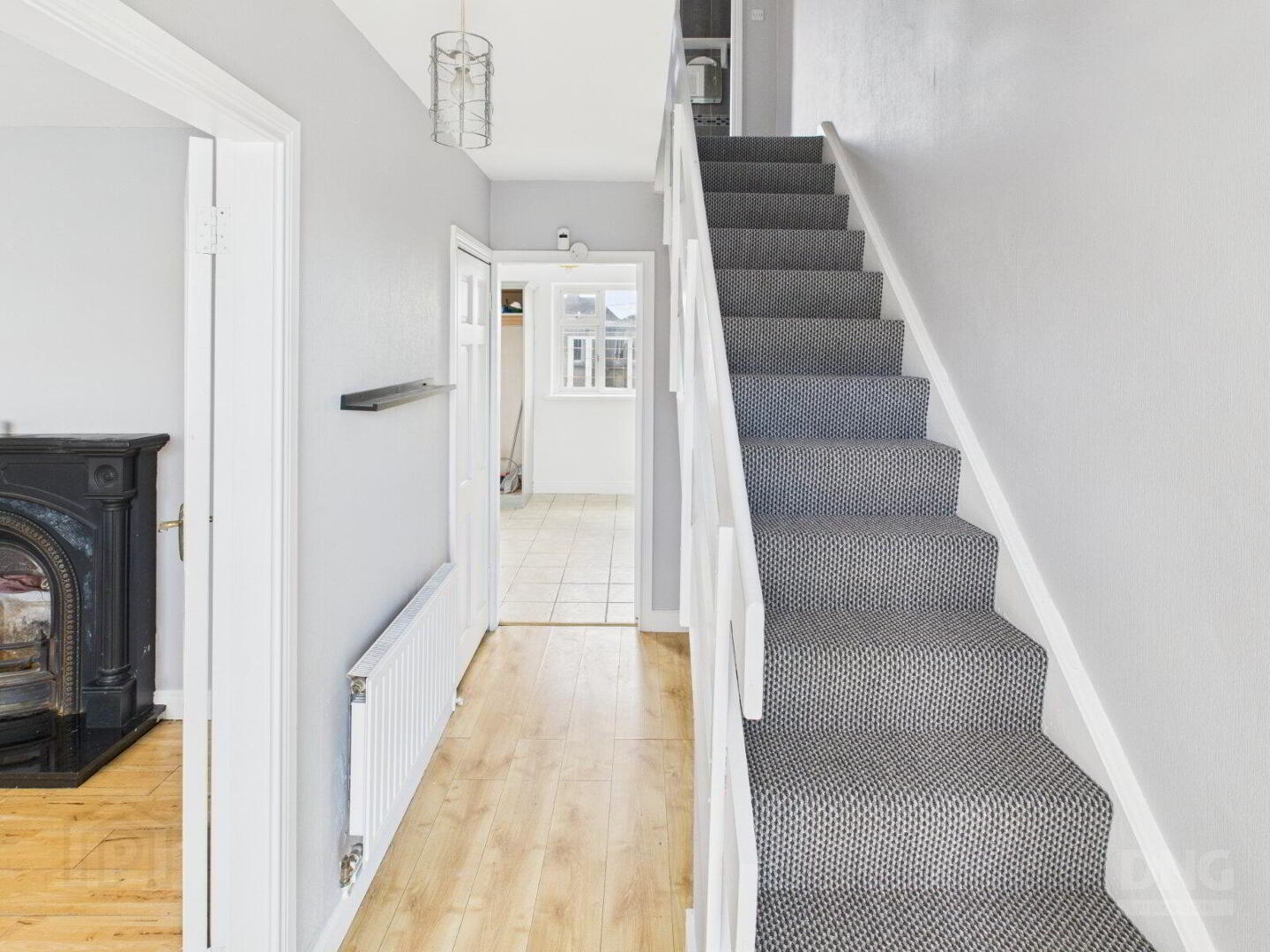 286 Ardan View 2 of 18