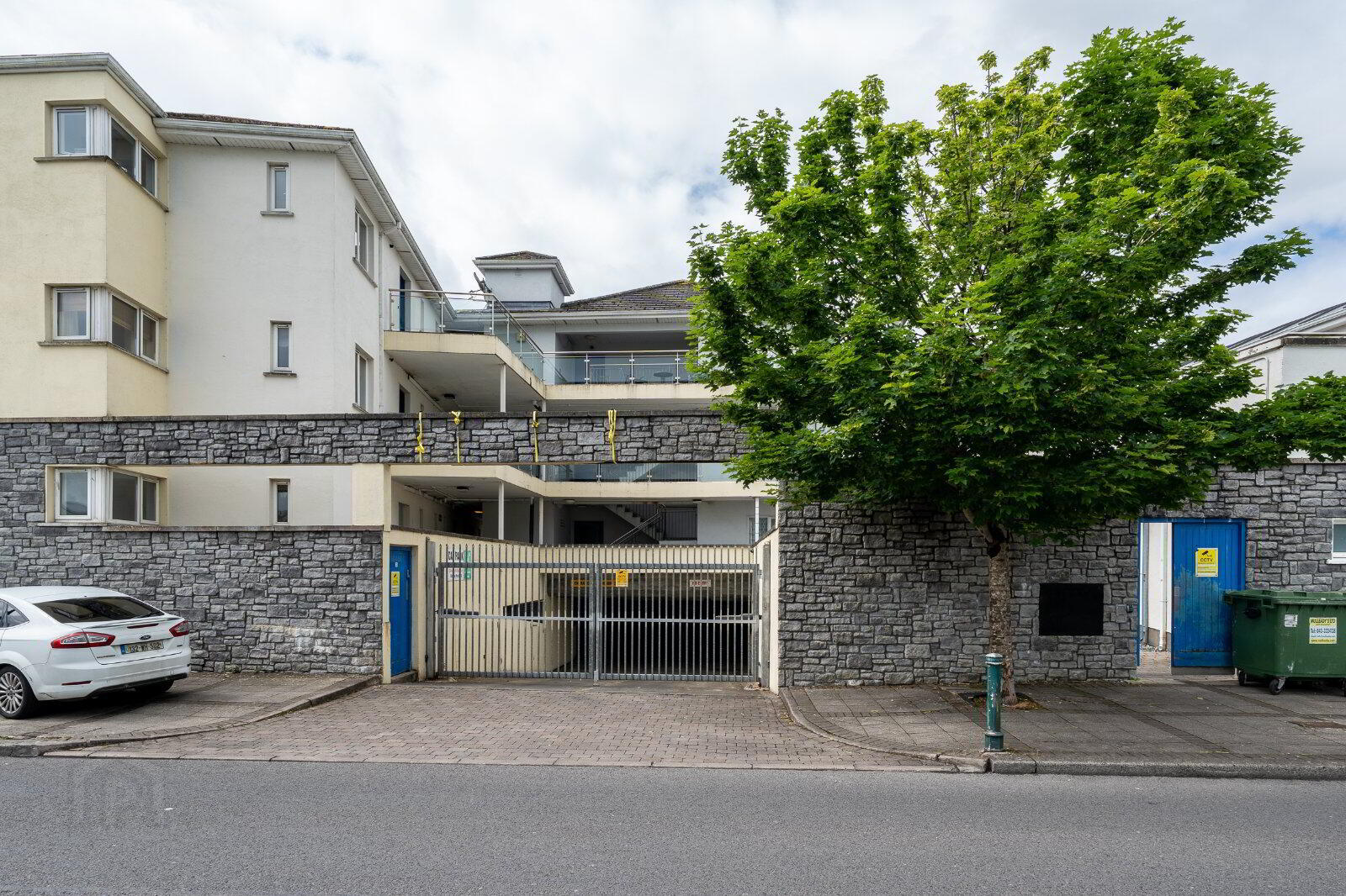 property description image