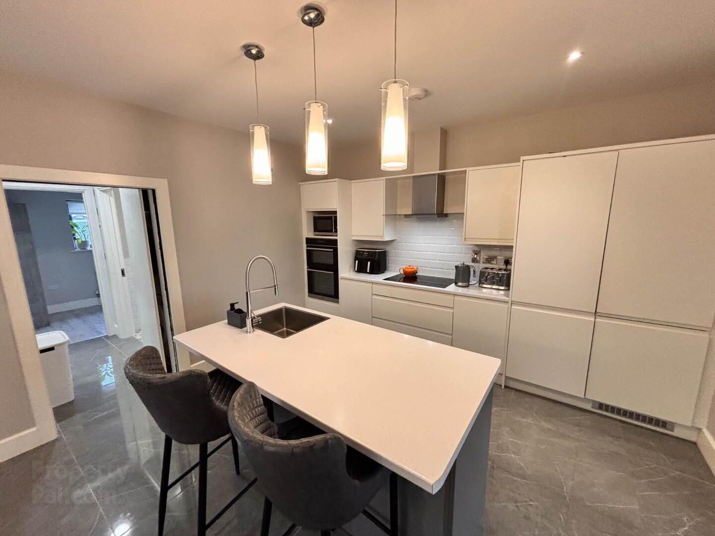 2 Oak Close 6 of 16