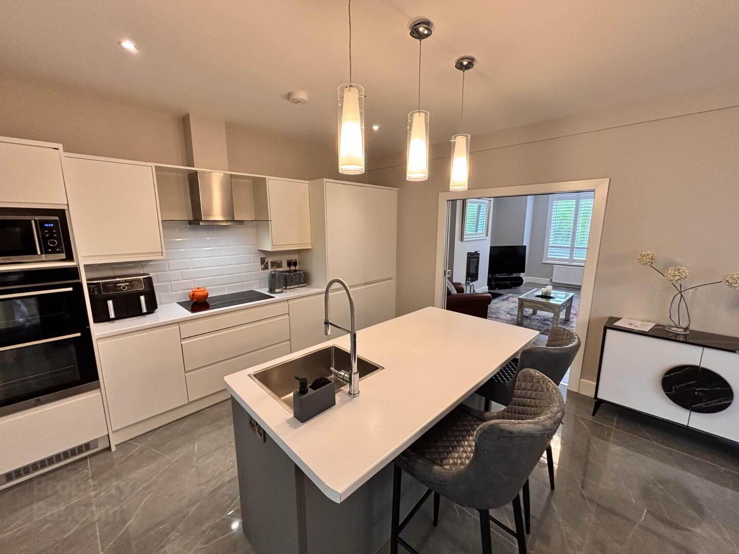 2 Oak Close 5 of 16