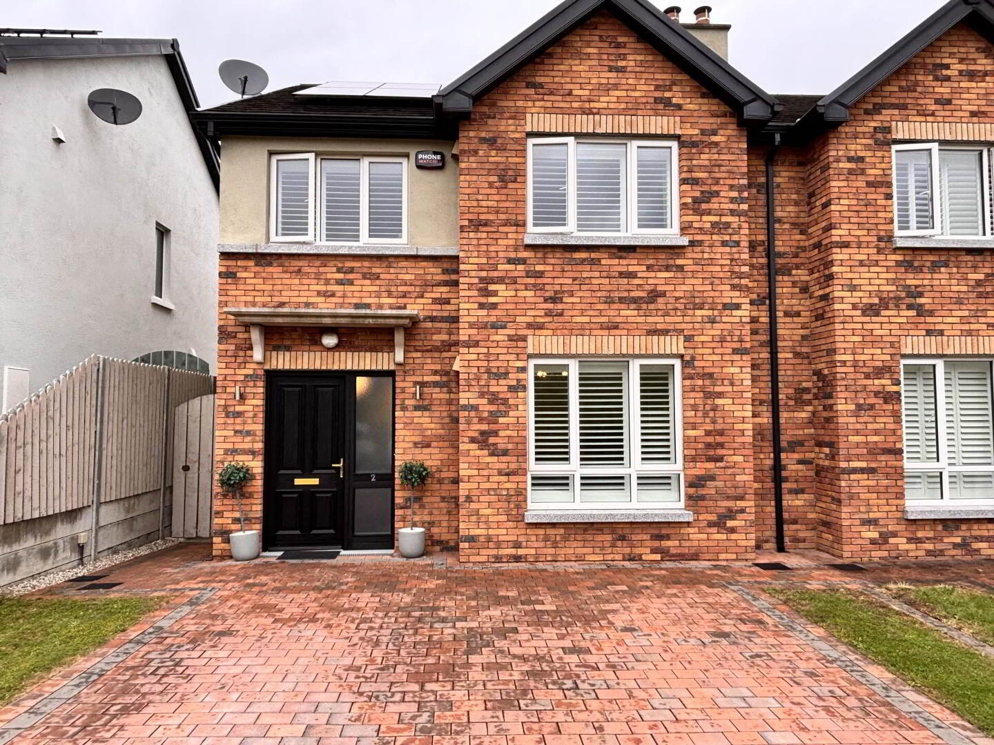 2 Oak Close 1 of 16