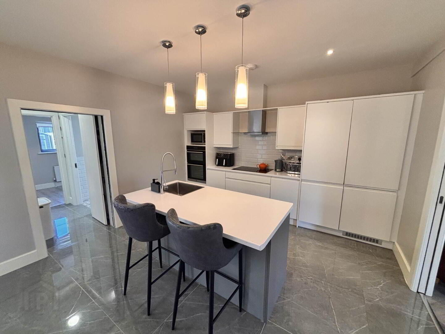 2 Oak Close 4 of 19