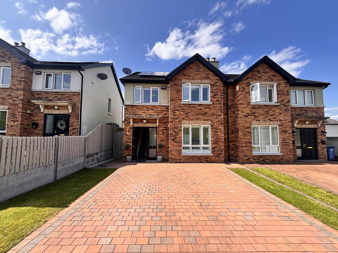 2 Oak Close 1 of 19