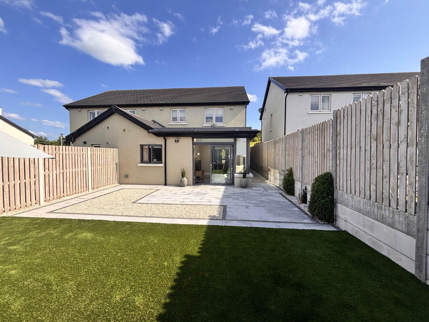 2 Oak Close 14 of 19