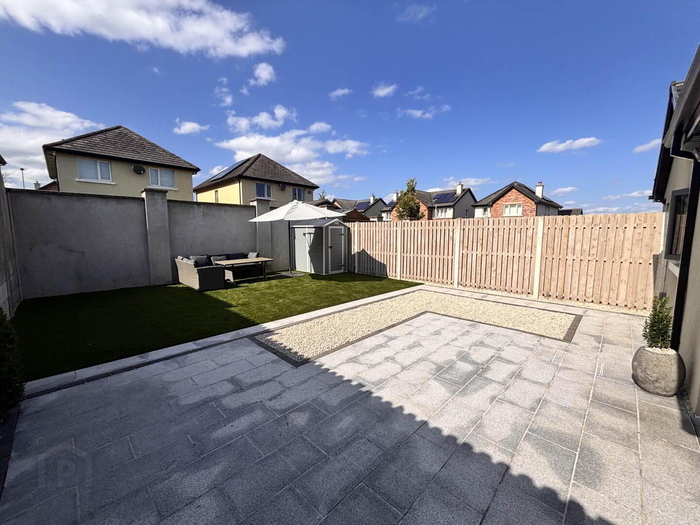 2 Oak Close 13 of 19