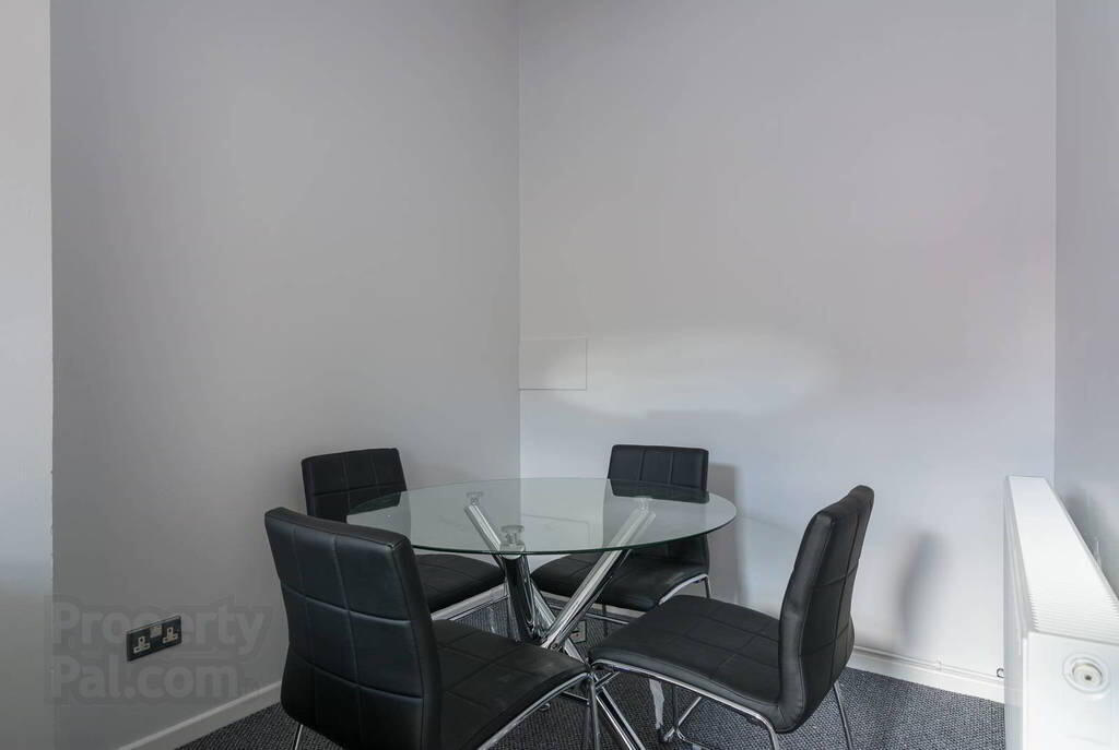 Flat 2, 57 Fitzwilliam Street 4 of 9