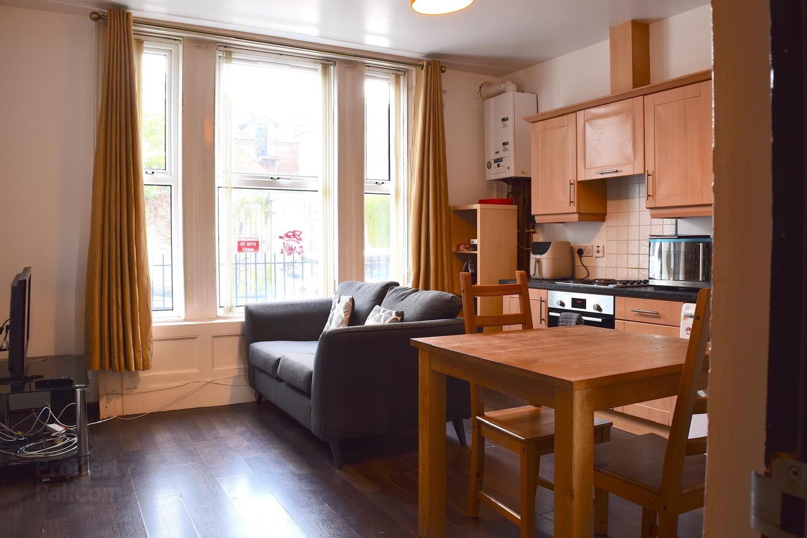 Unit 1, 23 Dunluce Avenue 4 of 8
